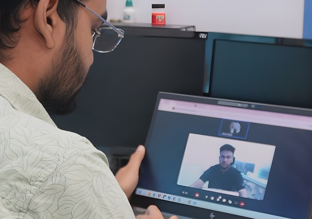 Hands-on training and post-migration support for Zoho Books users
